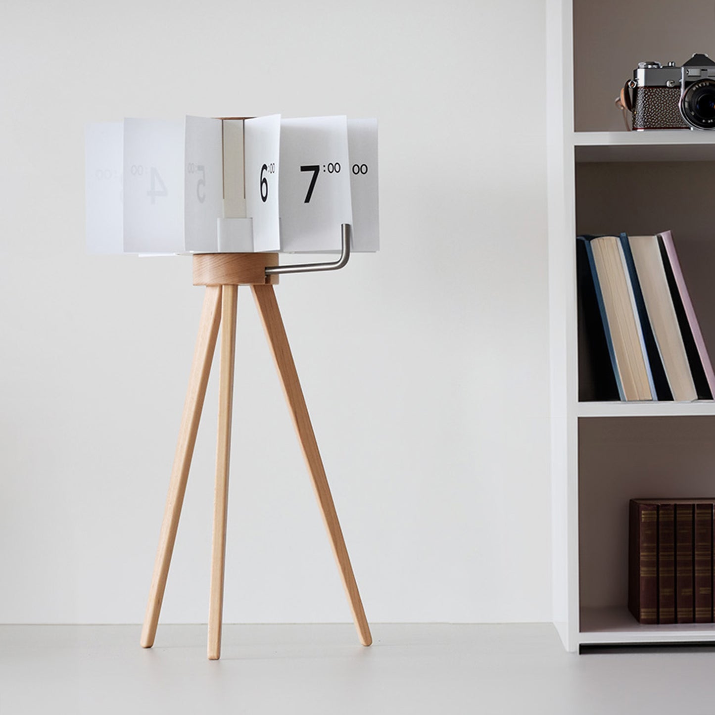Besonder | NRH Clock Mini White Edition beamalevich architecture gift design gift art gift