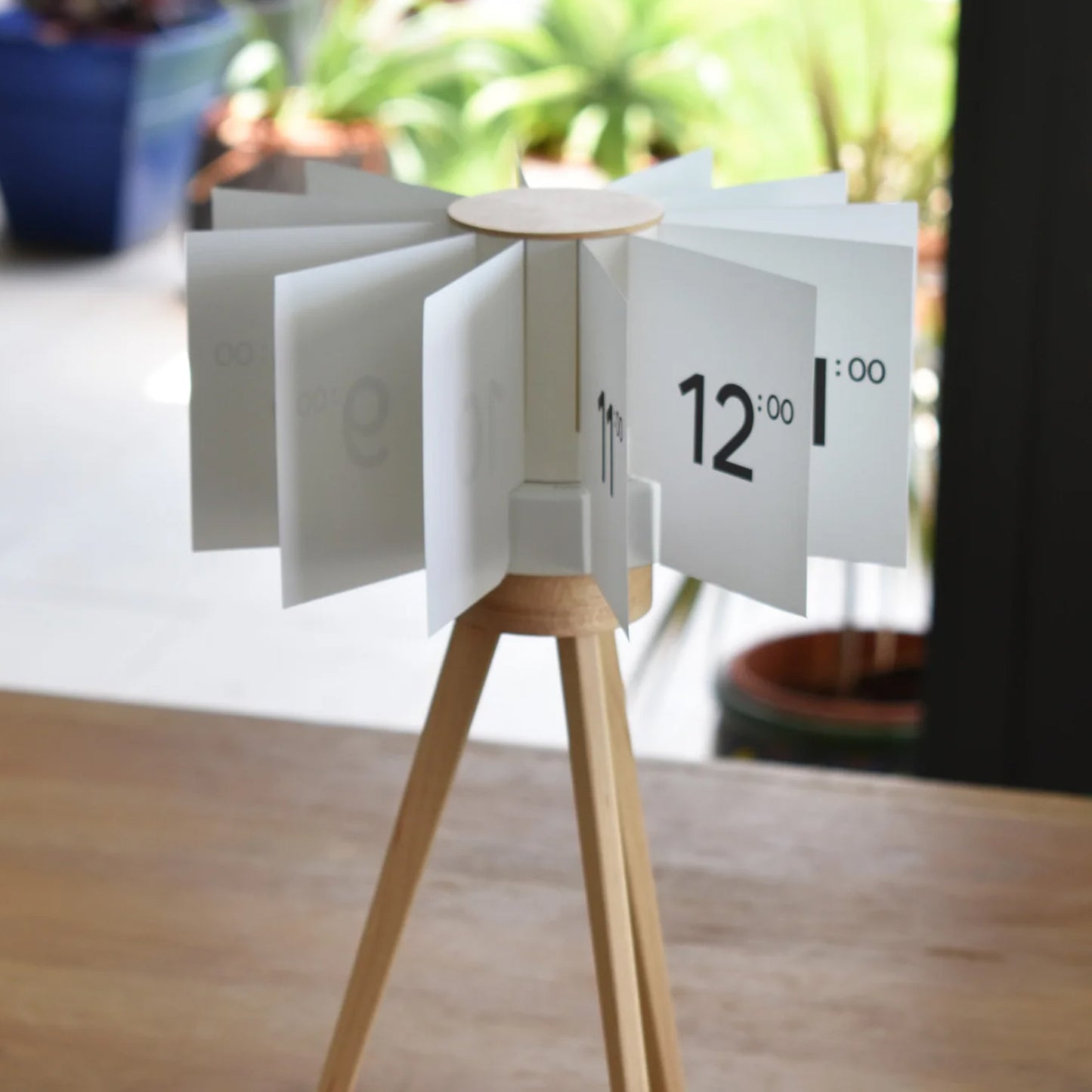 Besonder | NRH Clock Mini White Edition beamalevich architecture gift design gift art gift