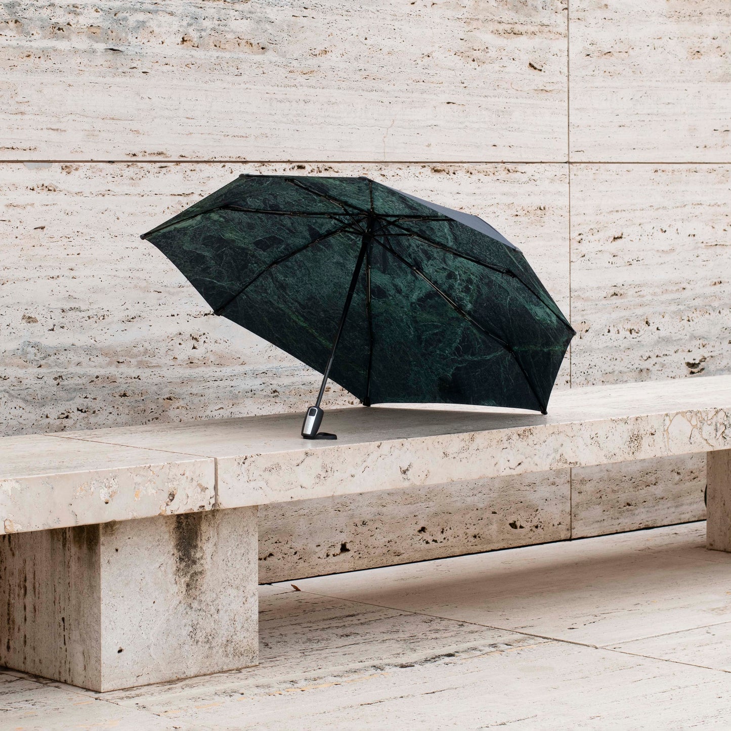 Senz® Mini Automatic | Mies Pavilion / Alpine Marble